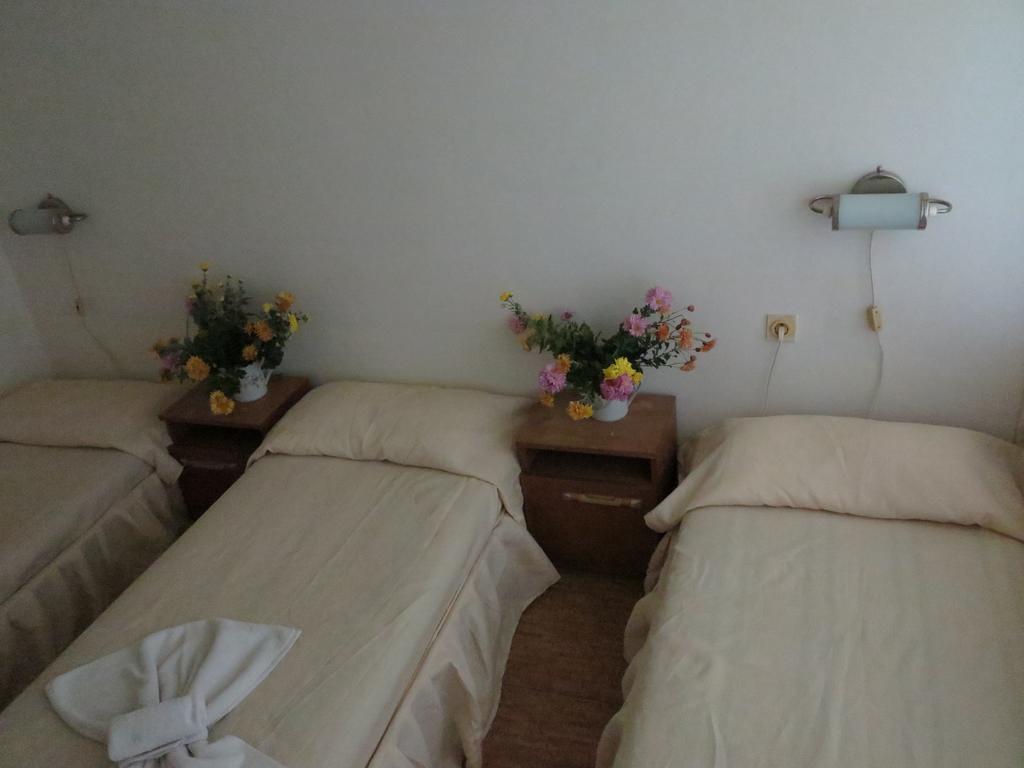 Hotel Tango Golden Sands Room photo
