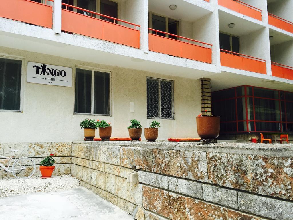 Hotel Tango Golden Sands Exterior photo
